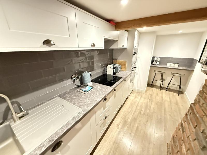 Merchants Quarters - Othala - Stunning Apartment with Harbour and Sea views - free roof top terrace with sea and harbour view and central location to beaches amenities restaurants and harbour - image 25