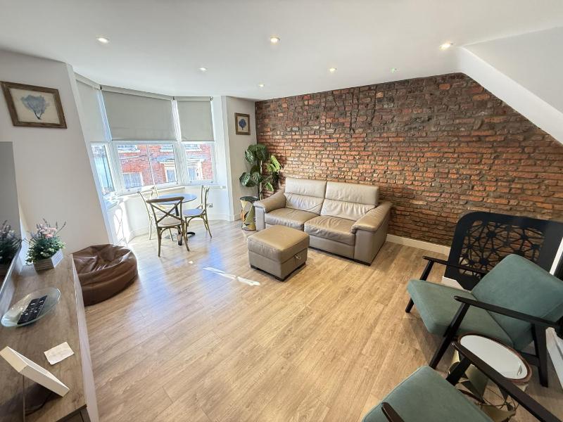 Merchants Quarters - Othala - Stunning Apartment with Harbour and Sea views - free roof top terrace with sea and harbour view and central location to beaches amenities restaurants and harbour - image 44