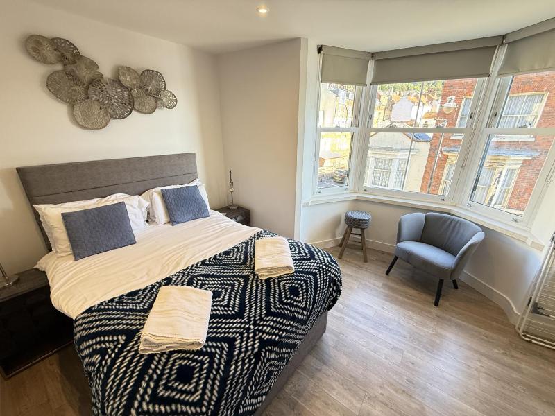 Merchants Quarters - Othala - Stunning Apartment with Harbour and Sea views - free roof top terrace with sea and harbour view and central location to beaches amenities restaurants and harbour - image 21