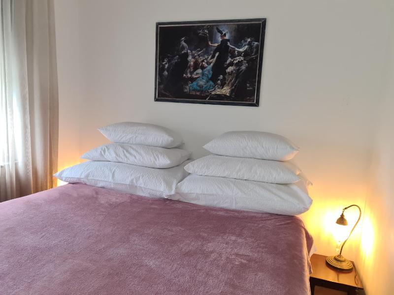 City Center Apartment with parking - image 14