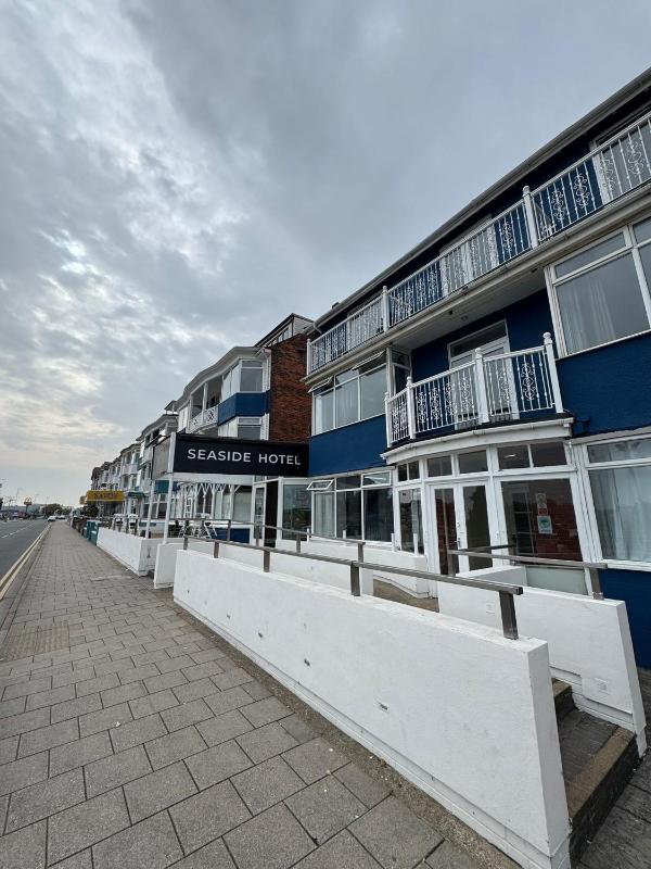 Sea Side Hotel - image 19