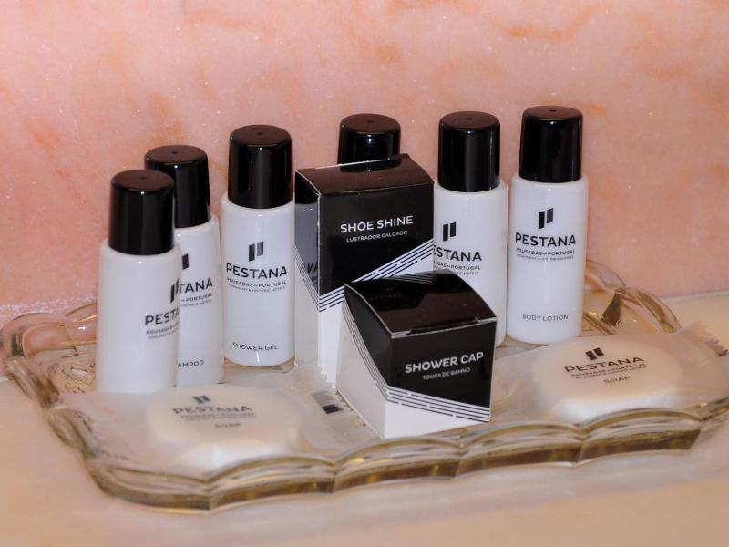 Two Connecting Double or Twin Rooms image 4