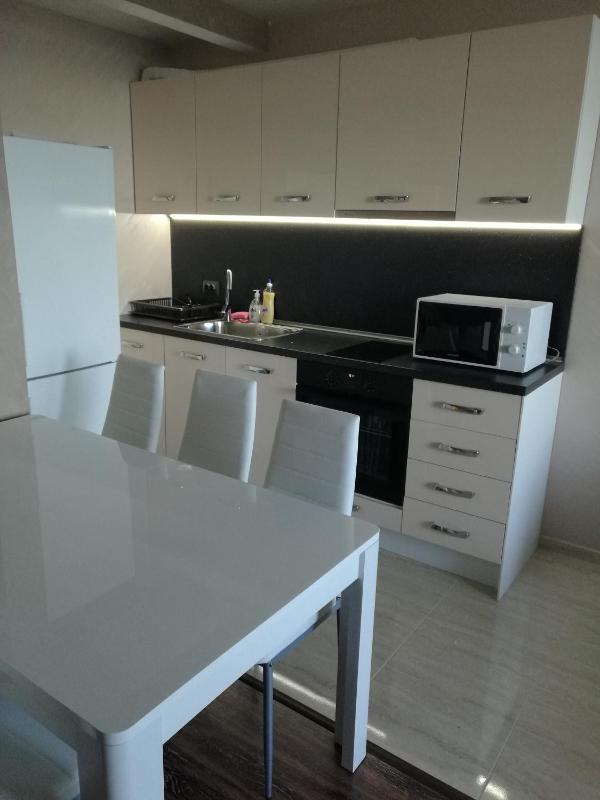 Apartment with Sea View image 1