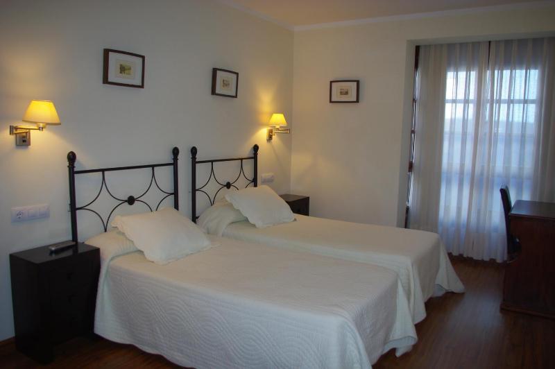 Double or Twin Room image 3