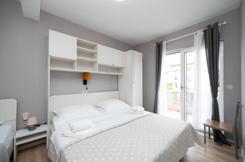 Apartments for families with children Lopar Rab - 20830 - image 11