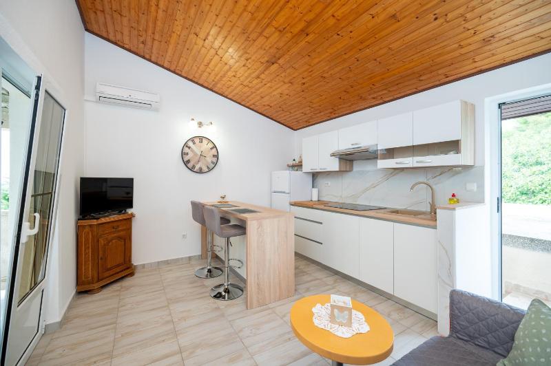 Apartments with parking space Lopar Rab - 23736 - image 20
