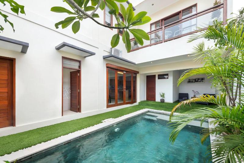 5 Reviews Huge Savings Best Locale In Seminyak - image 6