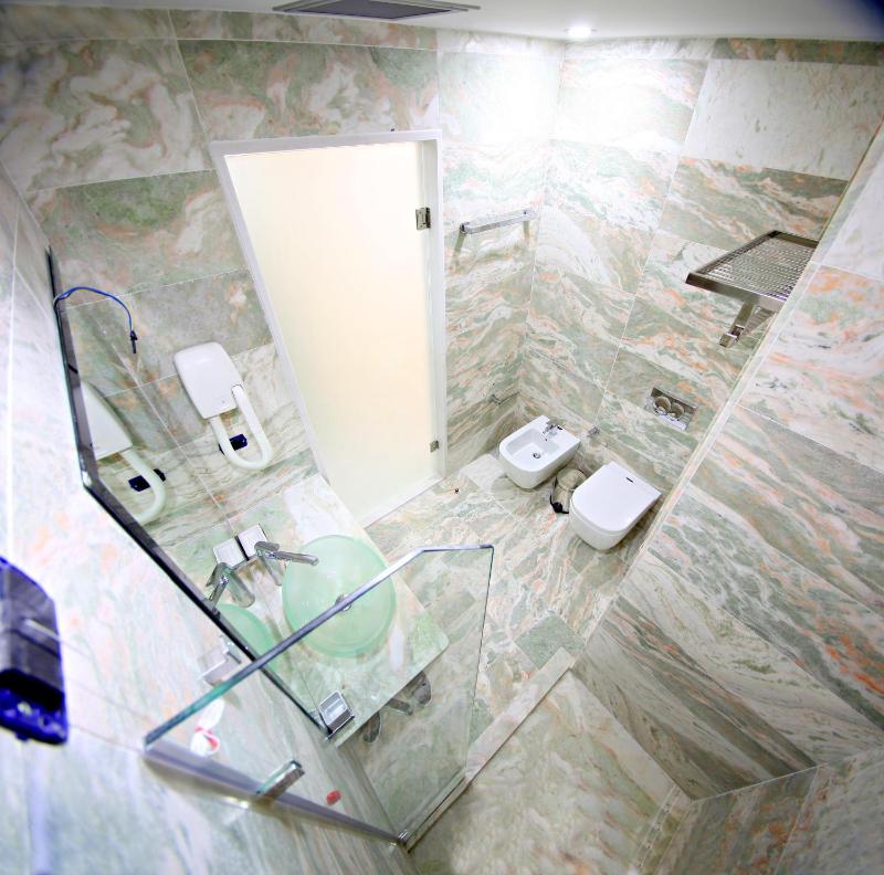 Deluxe Junior Suite image 3