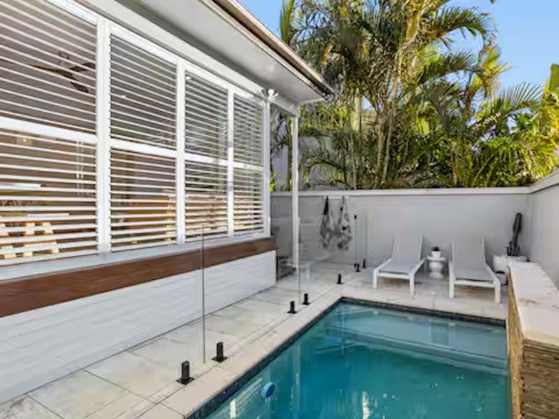 Villa Luxe Miami Heated Pool 5 min walk to beach - image 2