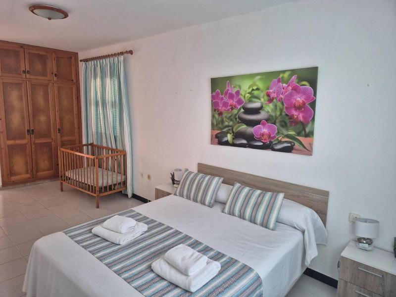 Villa familiar con piscina privada en Calan Blanes - image 18