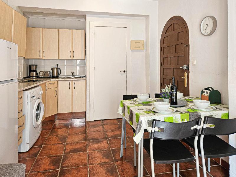 Close to the beach Fuengirola - image 8