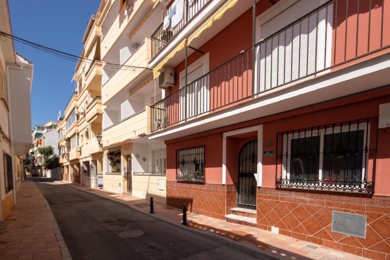 Close to the beach Fuengirola - image 26