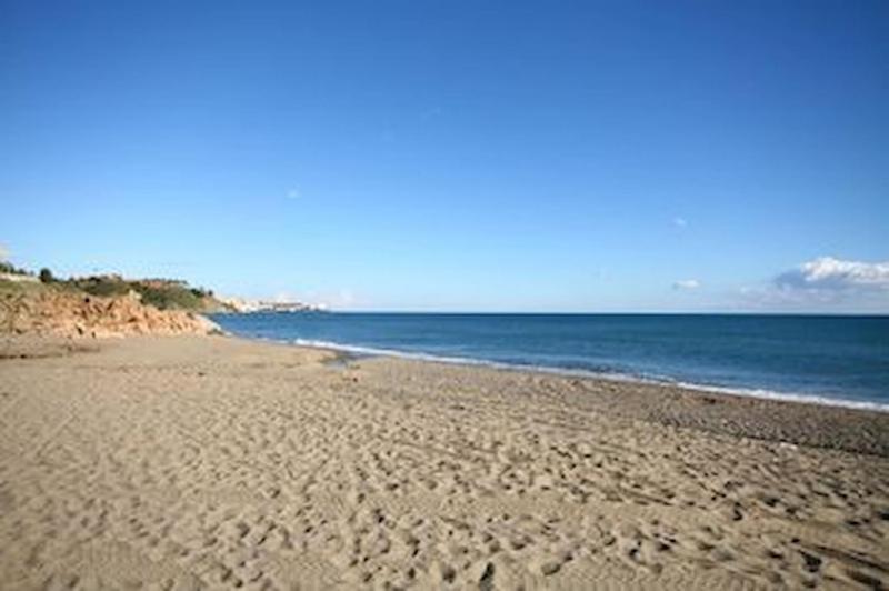 Close to the beach Fuengirola - image 28