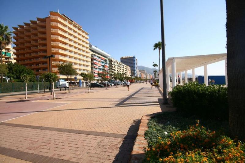 Close to the beach Fuengirola - image 7
