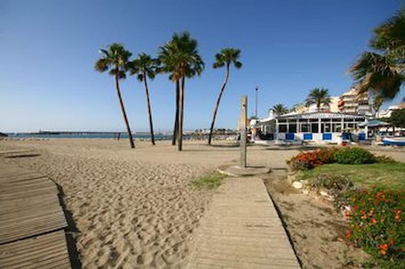 Close to the beach Fuengirola - image 2
