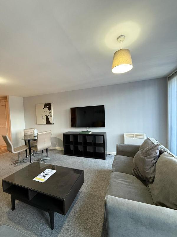 Coventry Home - image 7
