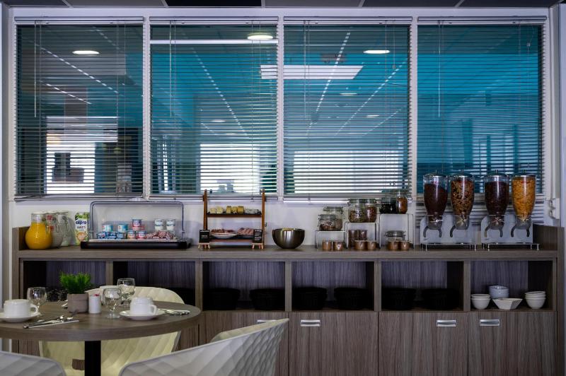 Nemea Appart Hotel Quai Victor Tours Centre - image 16