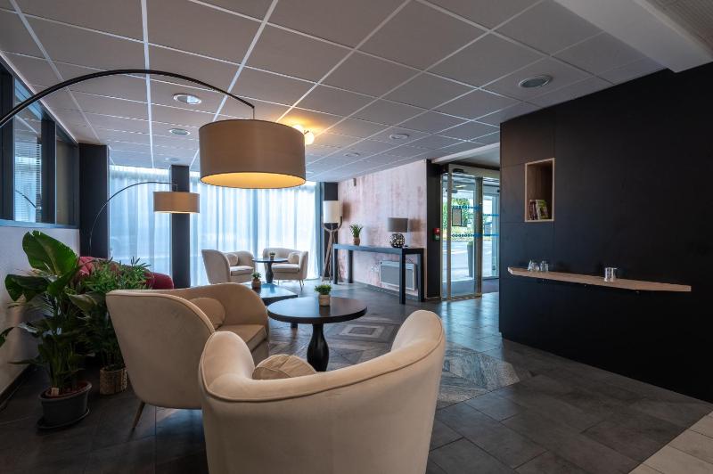 Nemea Appart Hotel Quai Victor Tours Centre - image 5