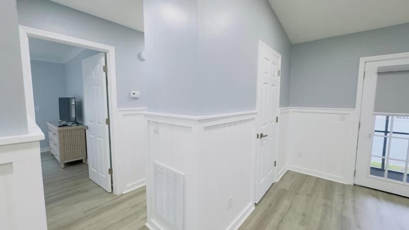 Bright 2BR 2BA retreat minutes from the ocean B - image 20