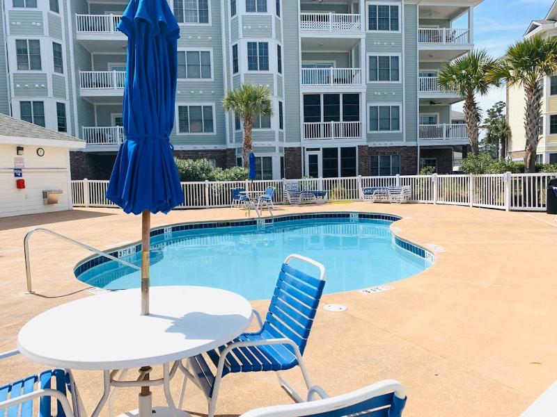 Radiant and bright condo in the center of MB - image 1