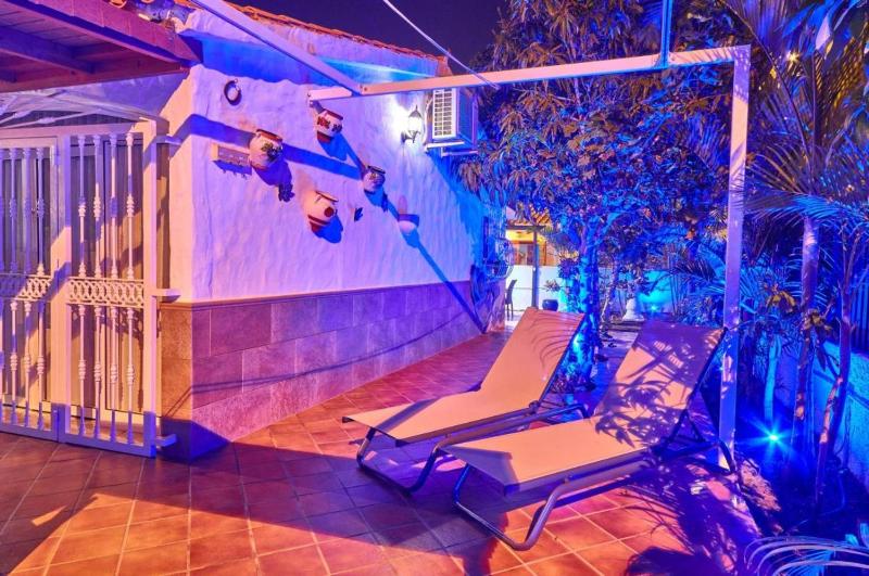 Santa Barbara Tropical by Alquiler de Sueno - 2 private terraces - image 24