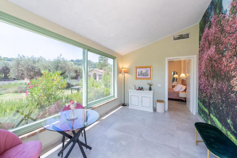 BORGO SANTE Country House - image 9
