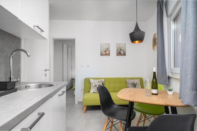 Apartments by the sea Drasnice Makarska - 24891 - image 21