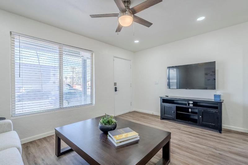 University Duplex by Tucson Renter Properties - image 13