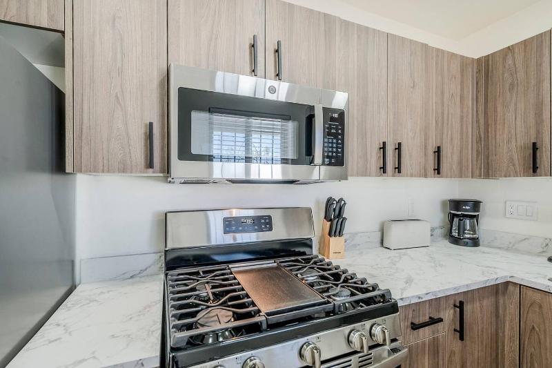 University Duplex by Tucson Renter Properties - image 45