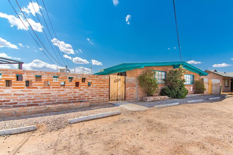 Full Triplex in Central Tucson EV charging - image 14