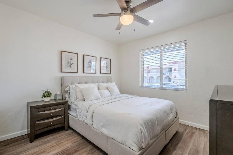 University Duplex by Tucson Renter Properties - image 4