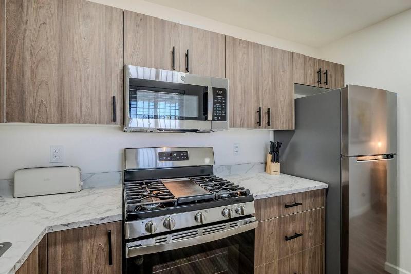 University Duplex by Tucson Renter Properties - image 20