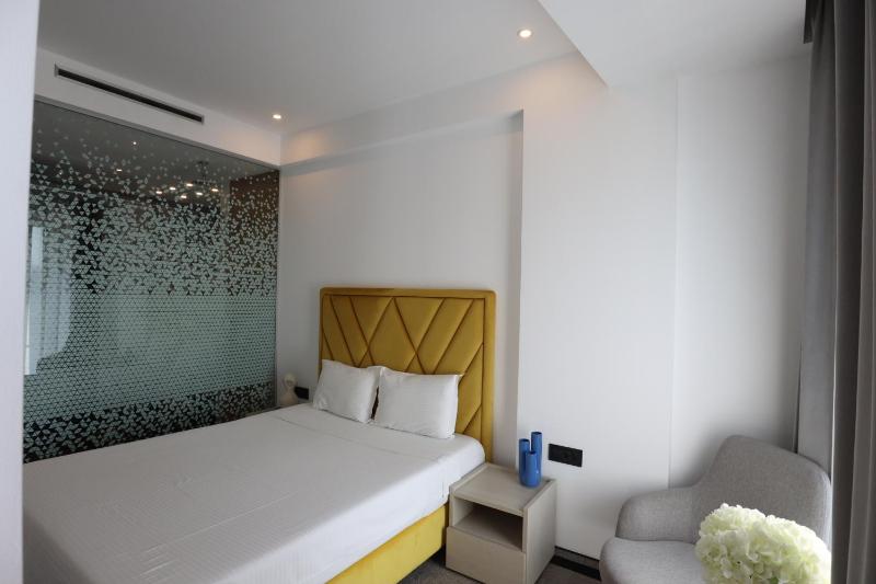 CM111Apparthotel - image 16