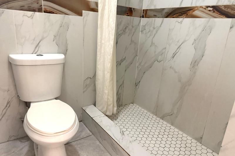 Hotel O Regency Suites Houston - IAH Beltway 8 - image 12