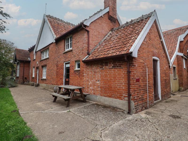 Duchess Cottage - image 1
