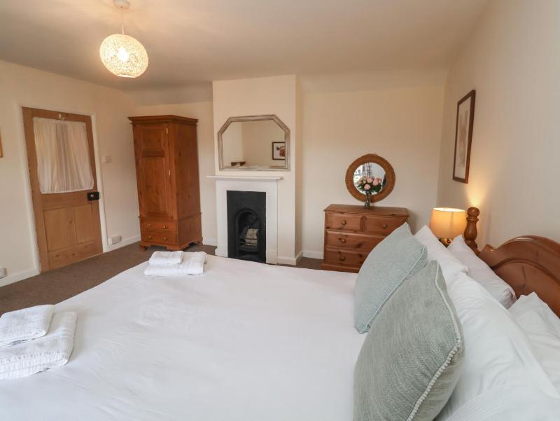 Duke Cottage - image 4