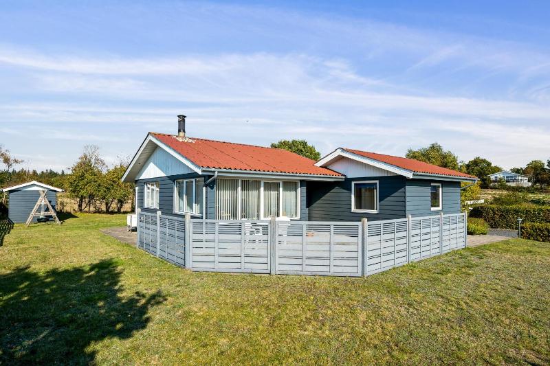 Beautiful Home In Ebeltoft With 2 Bedrooms And Wifi - image 10
