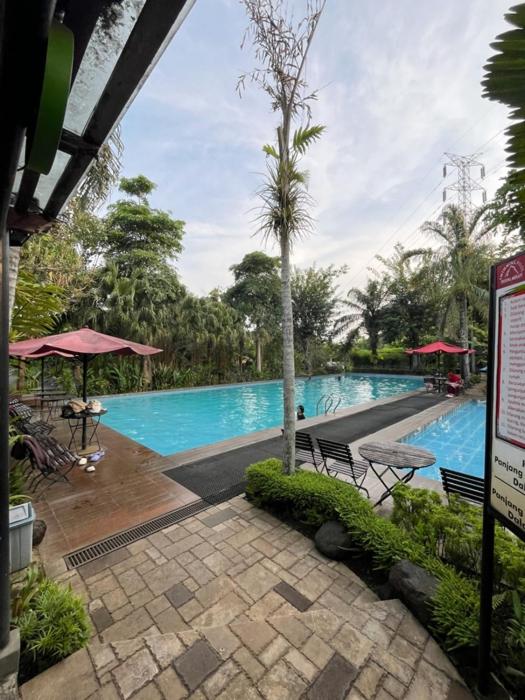 Villa Pesona Merapi With 3 BR - image 12