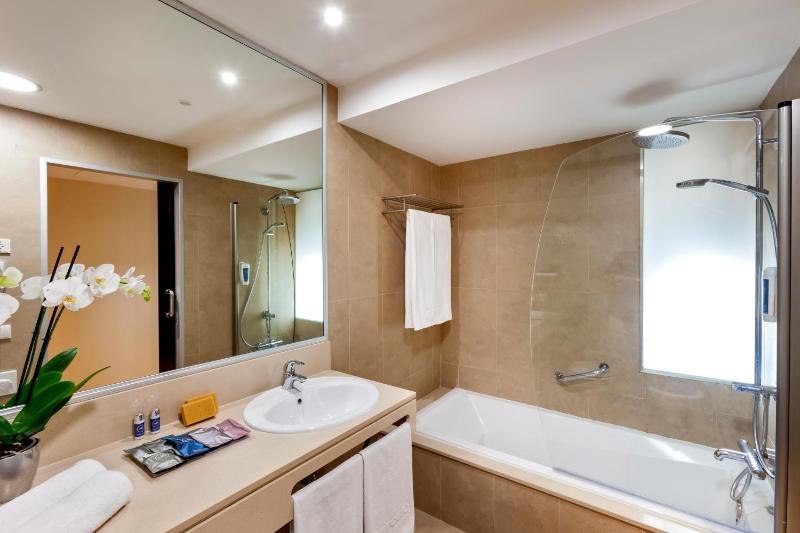 Superior Double Room image 3