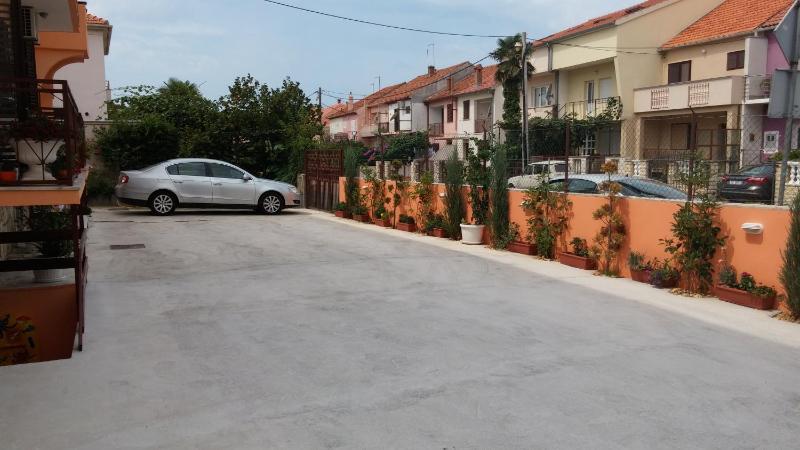Double Room with Balcony image 2