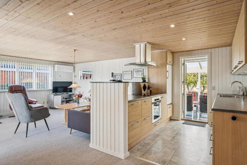 Beautiful Home In Ebeltoft With 2 Bedrooms And Wifi - image 22