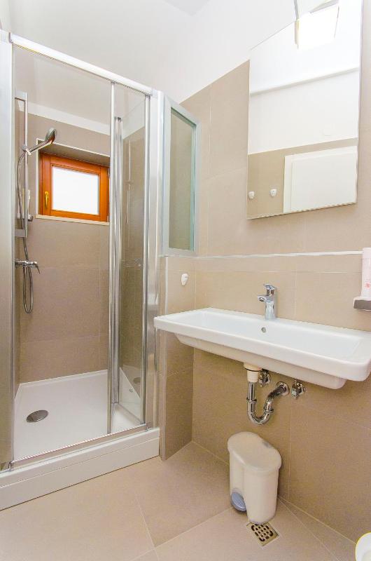 Double Room with Private Bathroom image 4