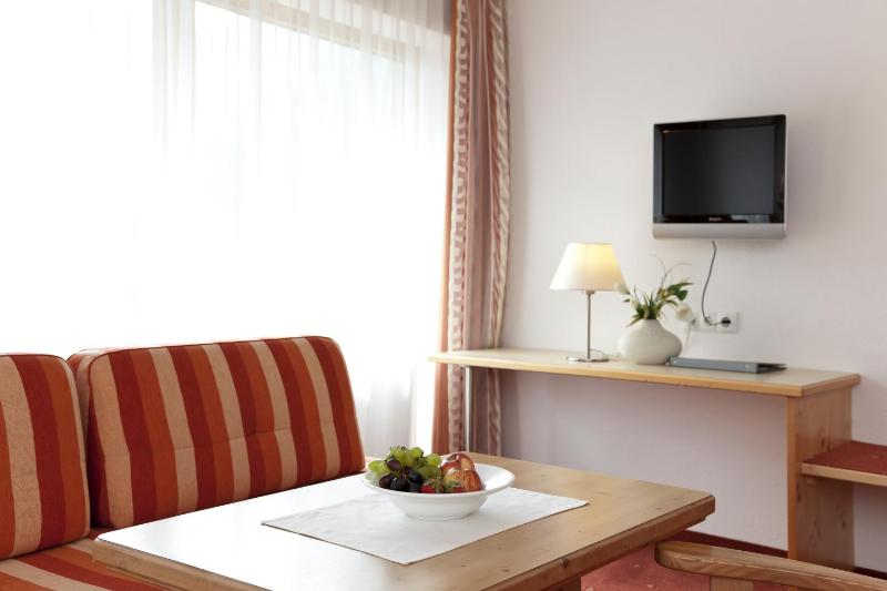 Single Room image 4