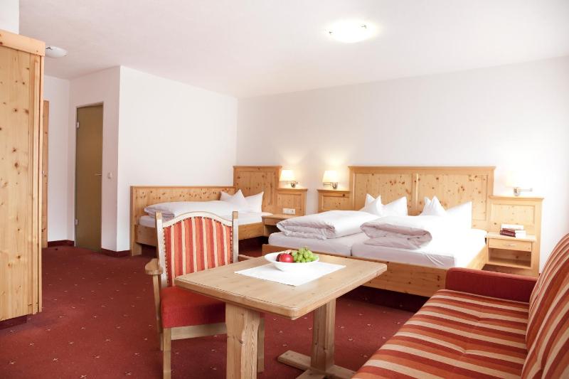 Triple Room image 1