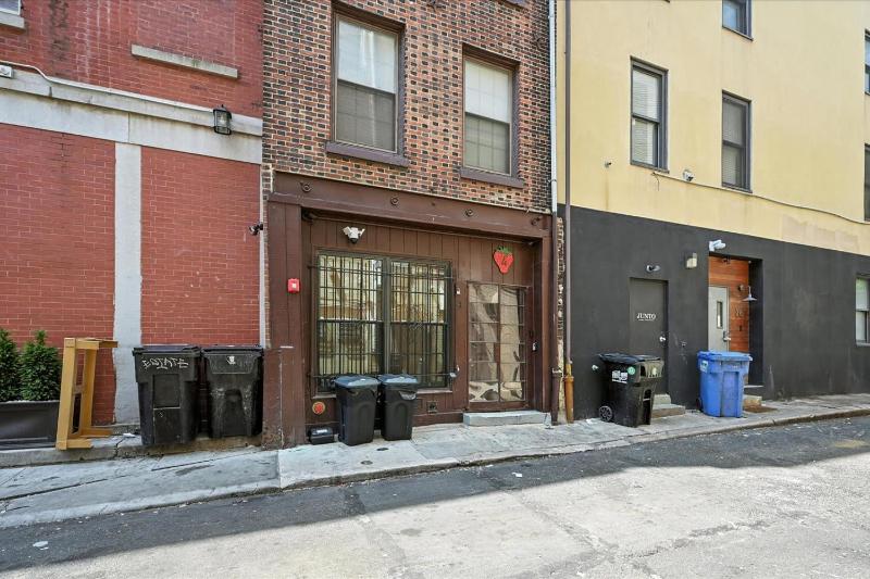 Charming Home in Vibrant Philadelphia - image 15