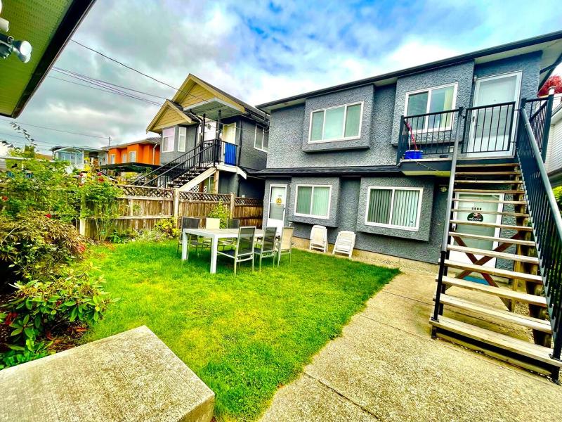 Luxury 1-Bedroom Suite in Vancouver - image 10