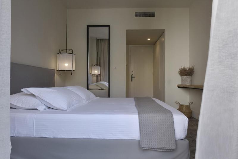 Double Room no Balcony image 3