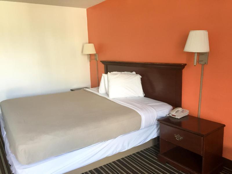 King Room - Non-Smoking image 1