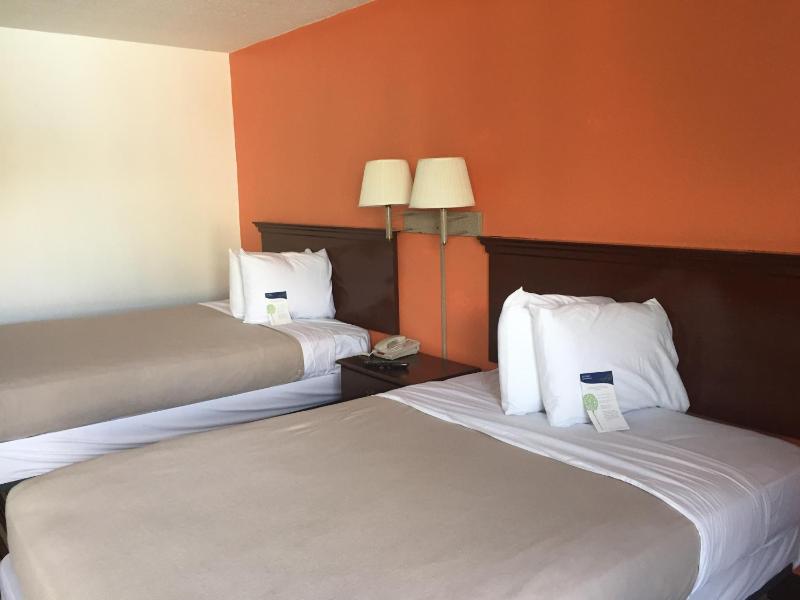 Double Room with Two Double Beds -  Smoking  image 3