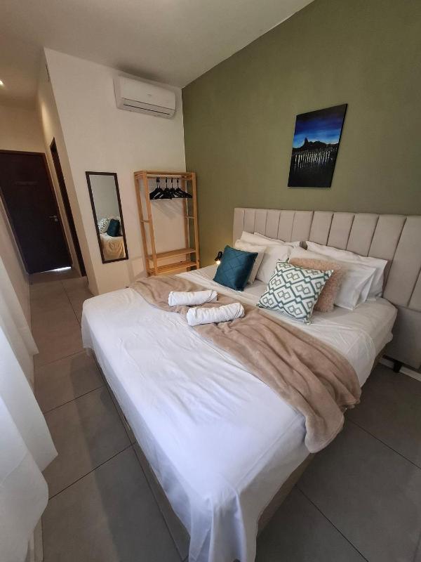 Fullano Guesthouse _ Between Copacabana and Ipanema – Comfortable Private Suites! - image 12